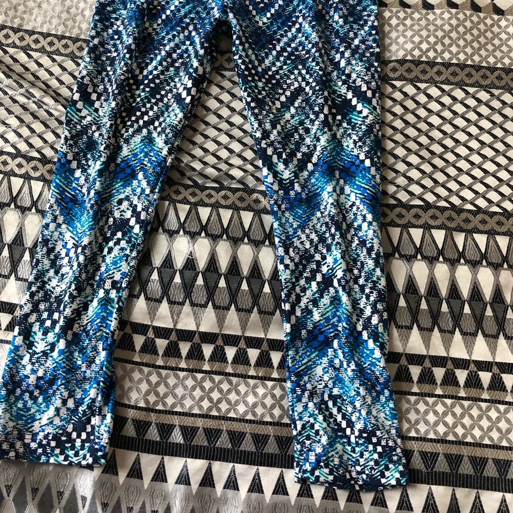 Cropped workout leggings - Picture 2 of 3